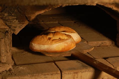 rüyada birinin tandırda ekmek pişirdiğini görmek